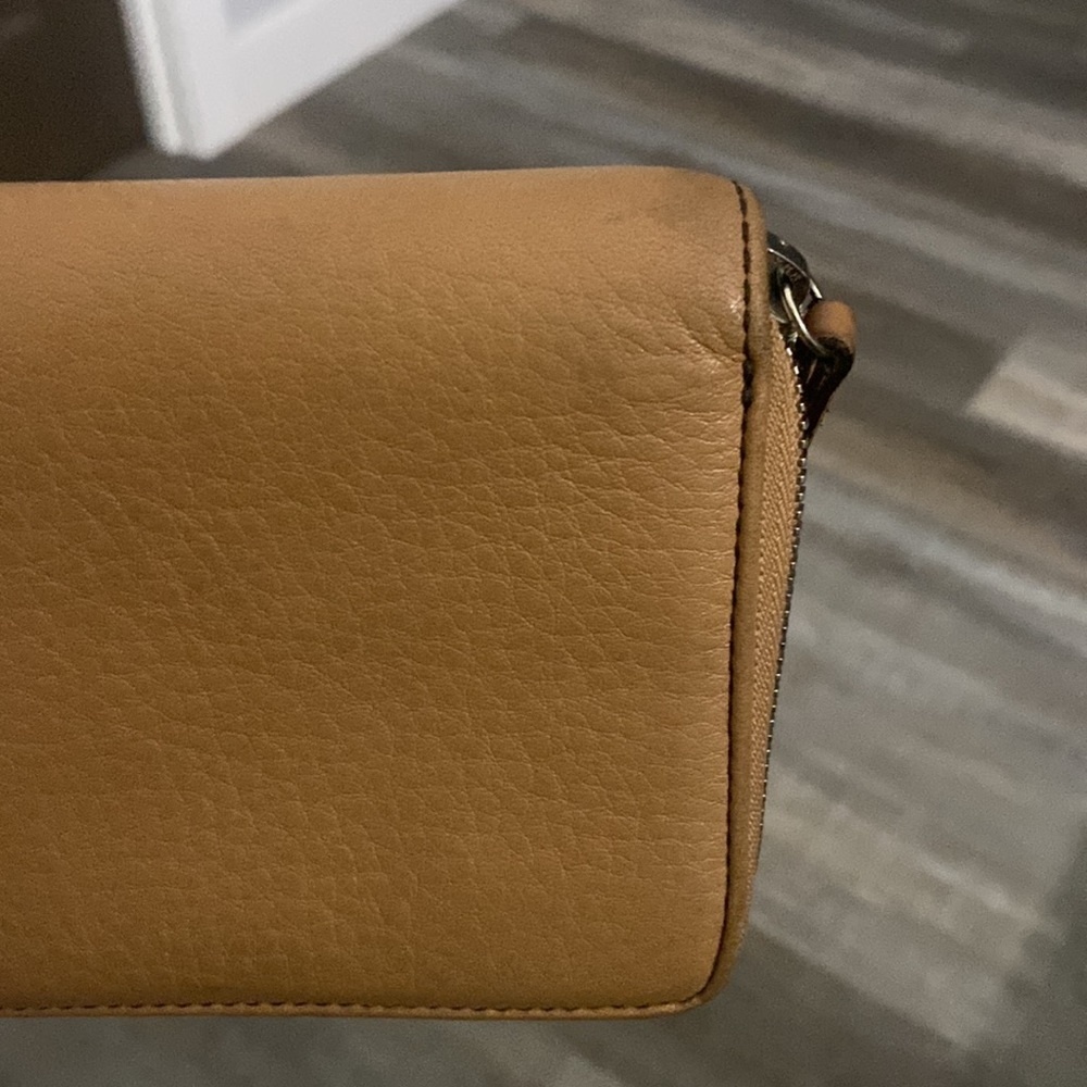 Coach Accordian Zip Wallet Tan Calf Leather - Picture 14 of 14